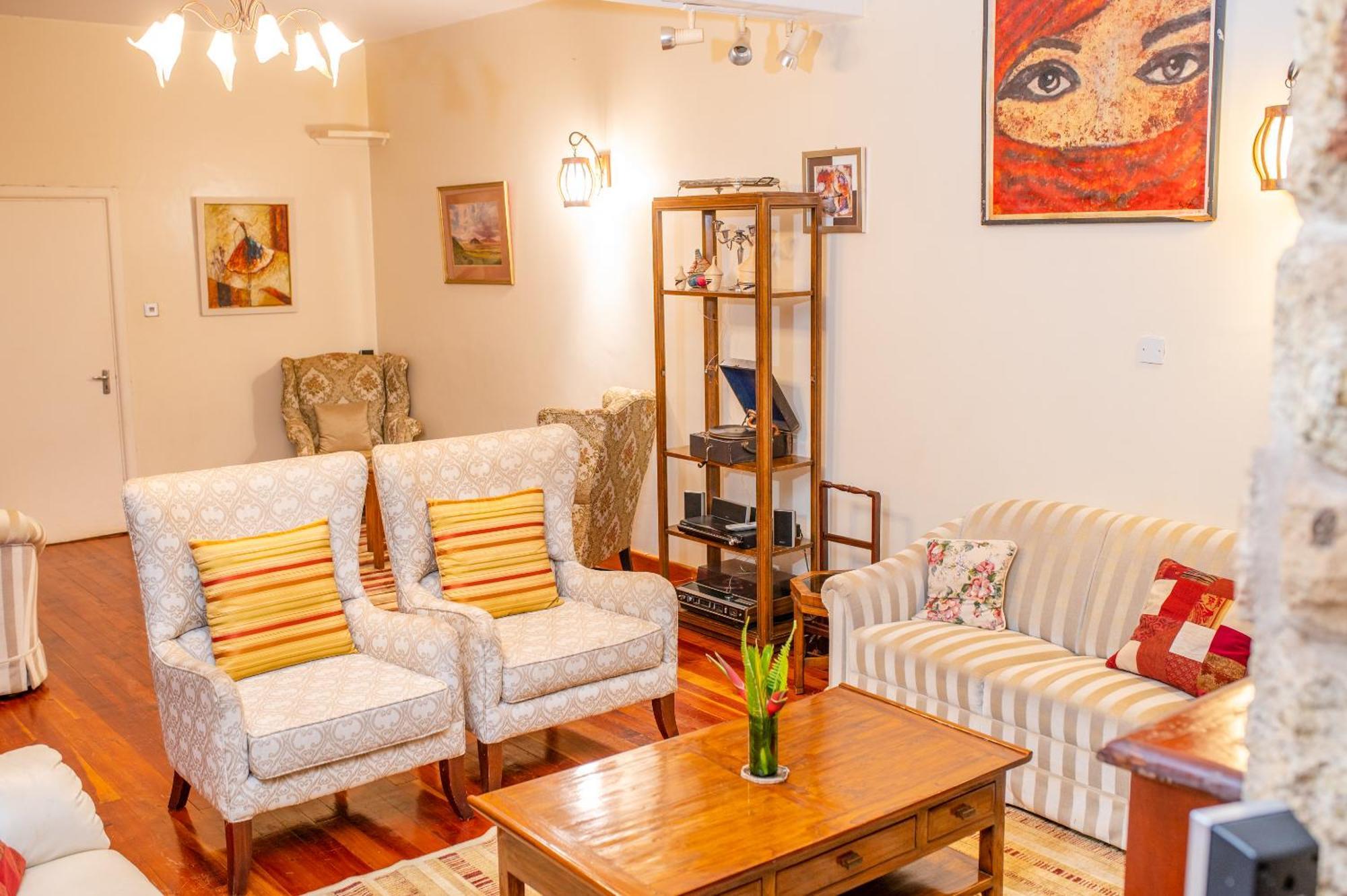 Zereniti House Hotel Muyaka Kültér fotó