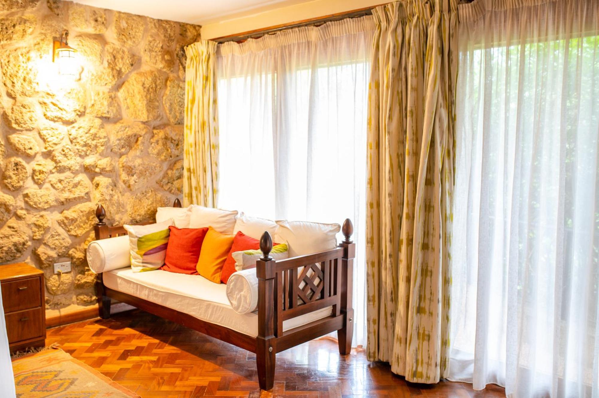 Zereniti House Hotel Muyaka Kültér fotó