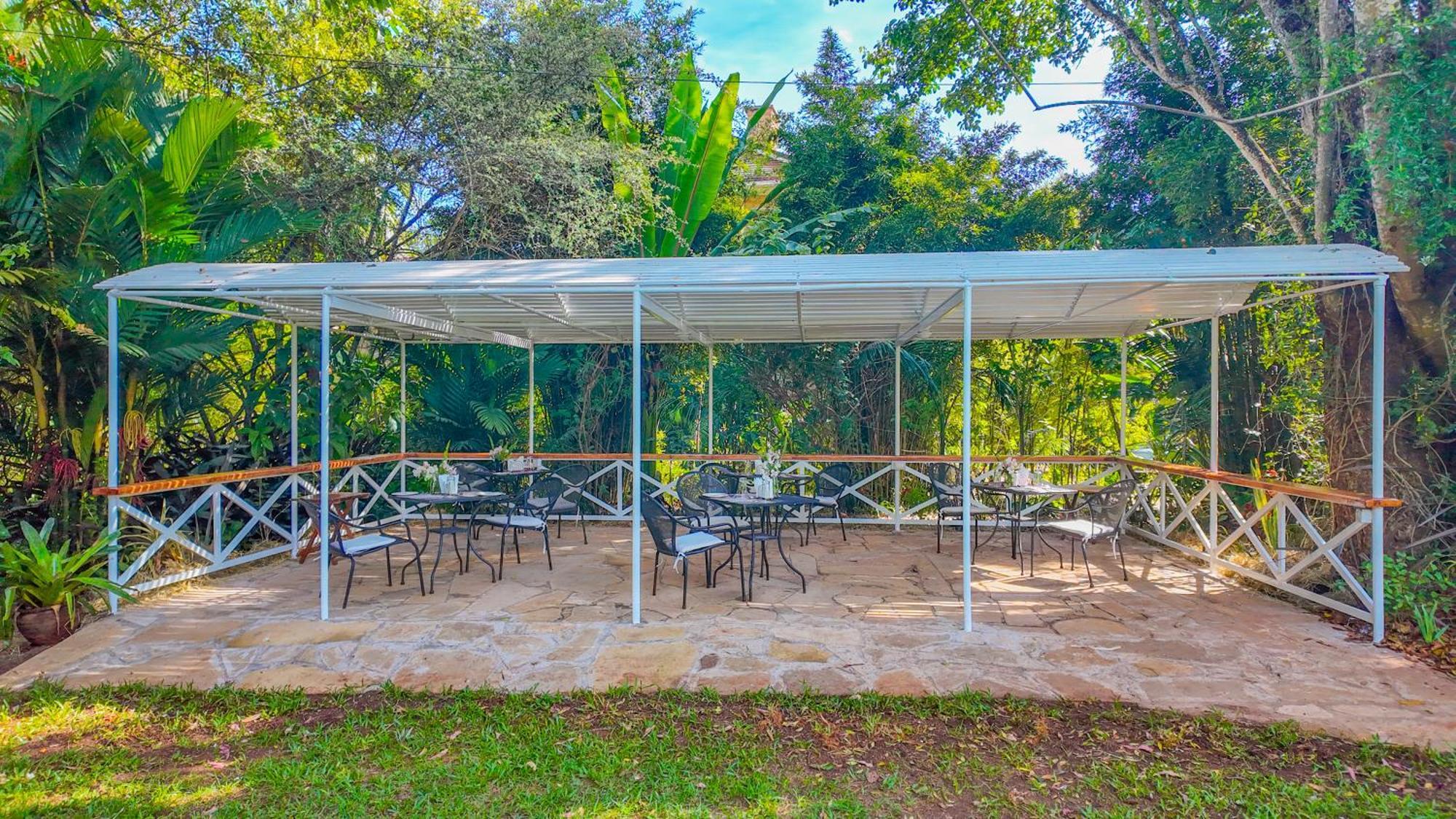 Zereniti House Hotel Muyaka Kültér fotó